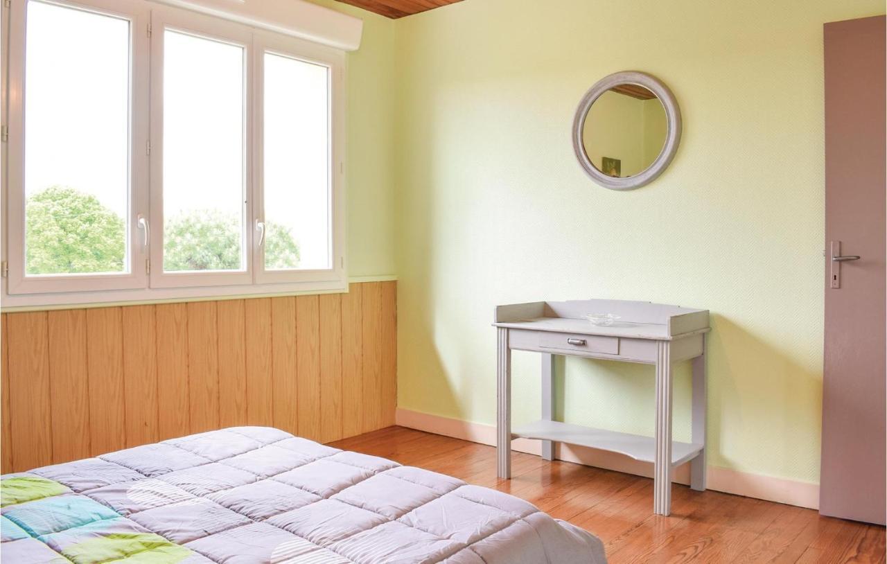 Holiday Home In Montsernelle Lithaire المظهر الخارجي الصورة