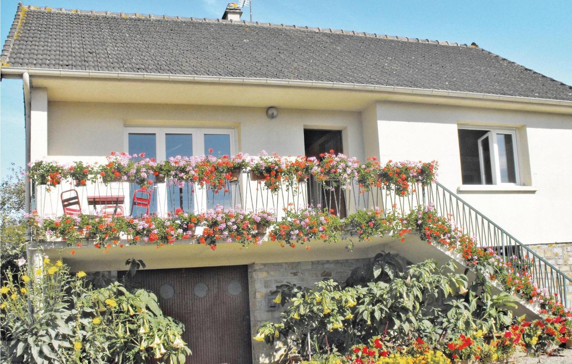 Holiday Home In Montsernelle Lithaire المظهر الخارجي الصورة